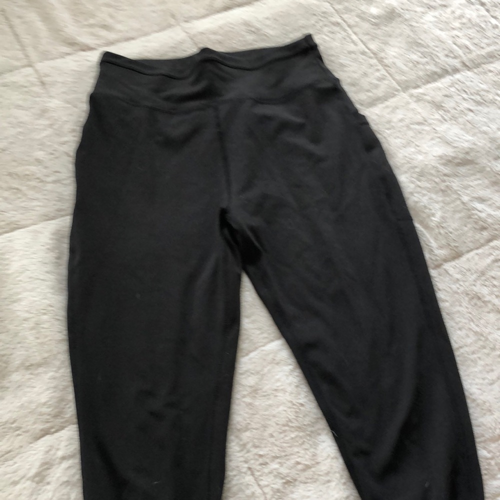 Black leggings high compression